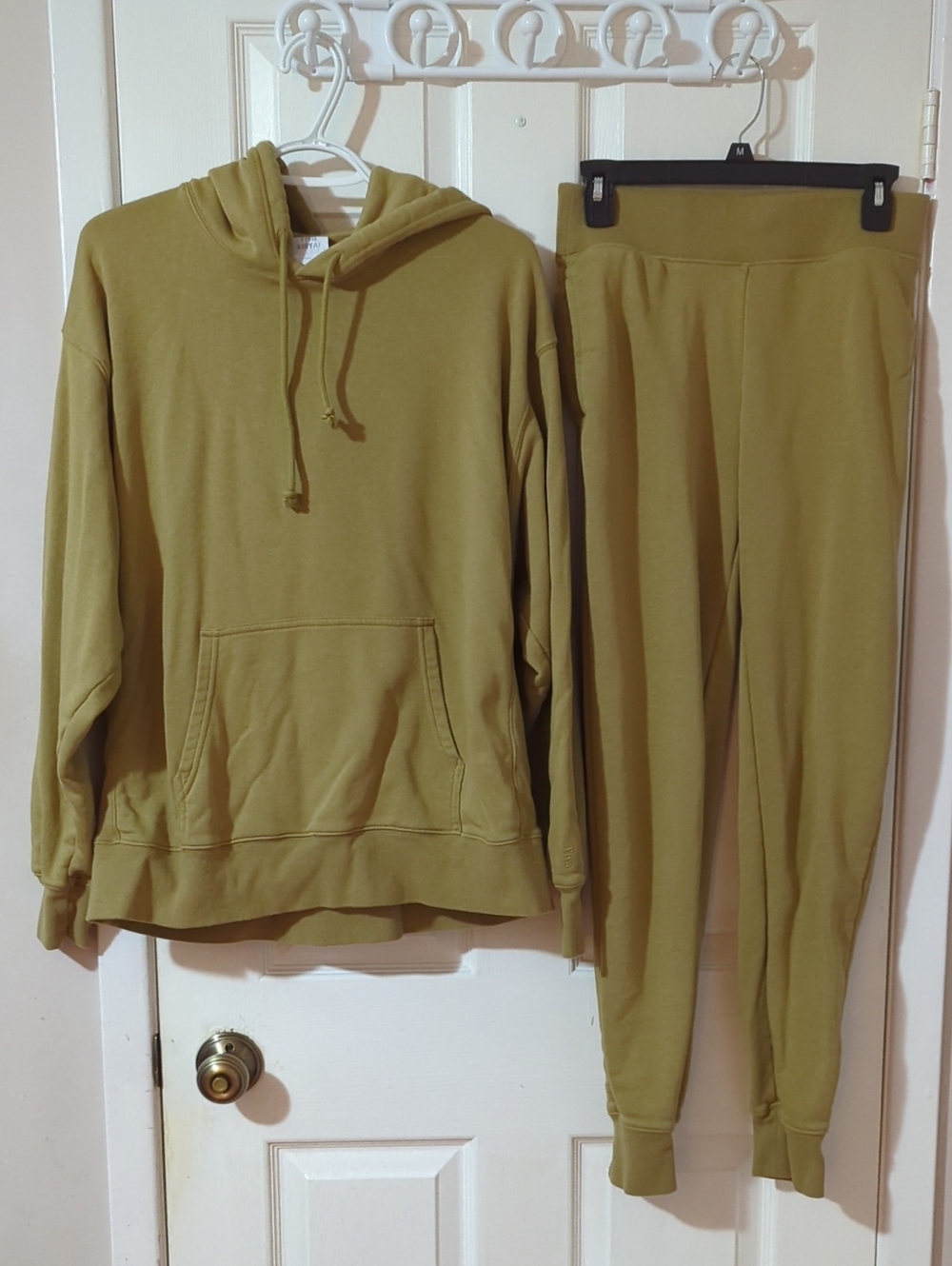 TNA AIRYAF HOODIE AND SWEAT PANTS